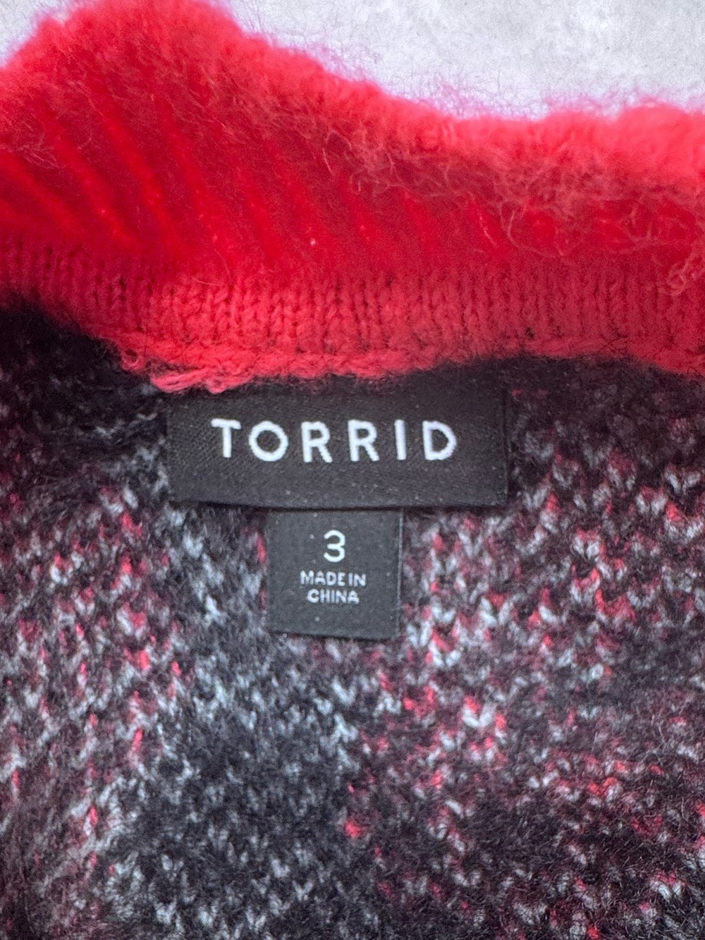 Torrid Neon Pink Leopard Print Fuzzy Sweater Size 3 Soft Eyelash Knit V-Neck - Picture 6 of 7